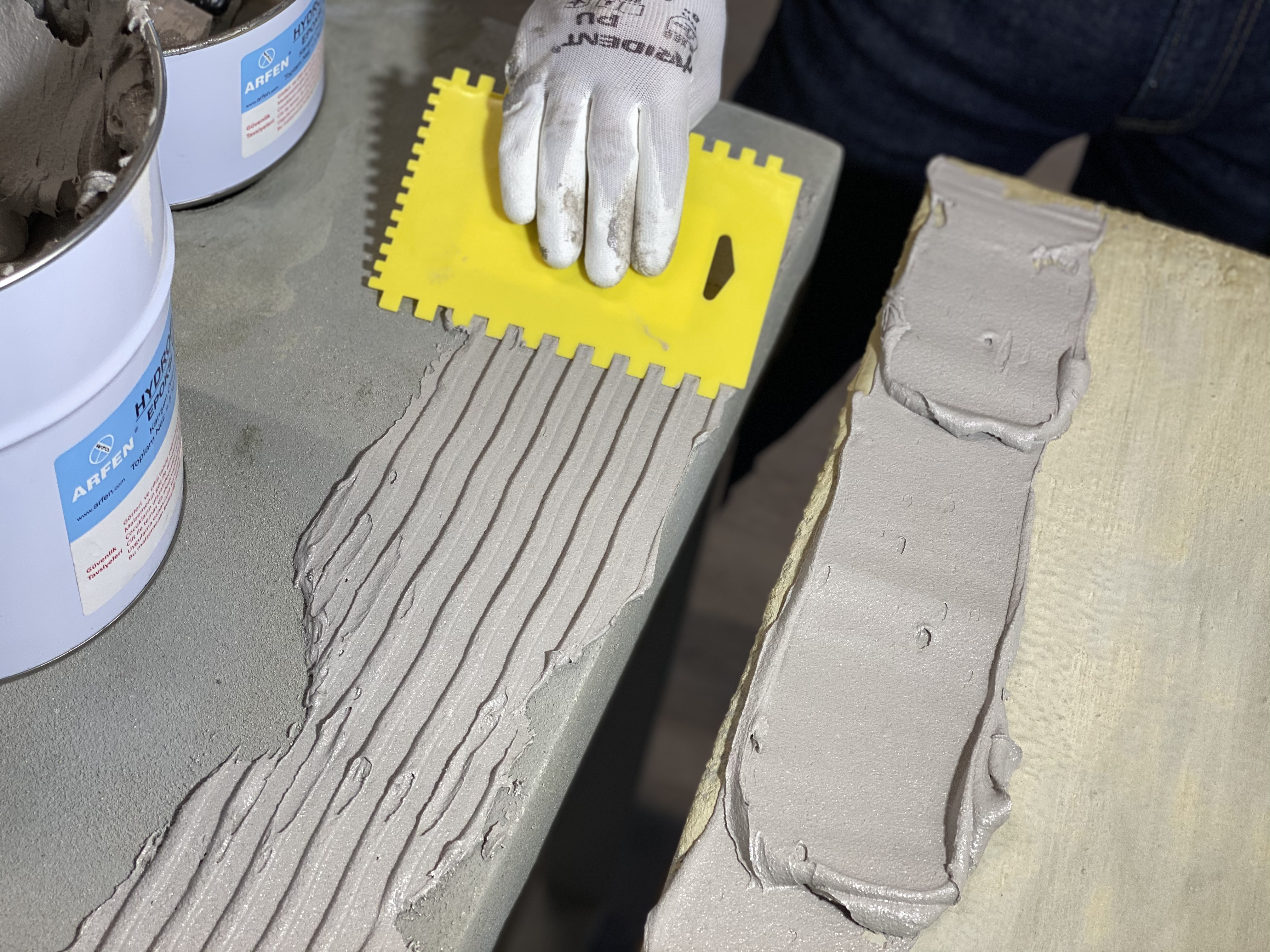 Клей та герметики